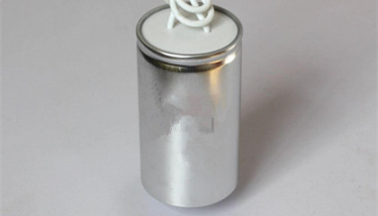 如何選擇交流電機(jī)電容器生產(chǎn)廠家？