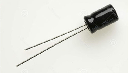 如何維護(hù)和保養(yǎng)運(yùn)行中的CBB61啟動(dòng)電容器？